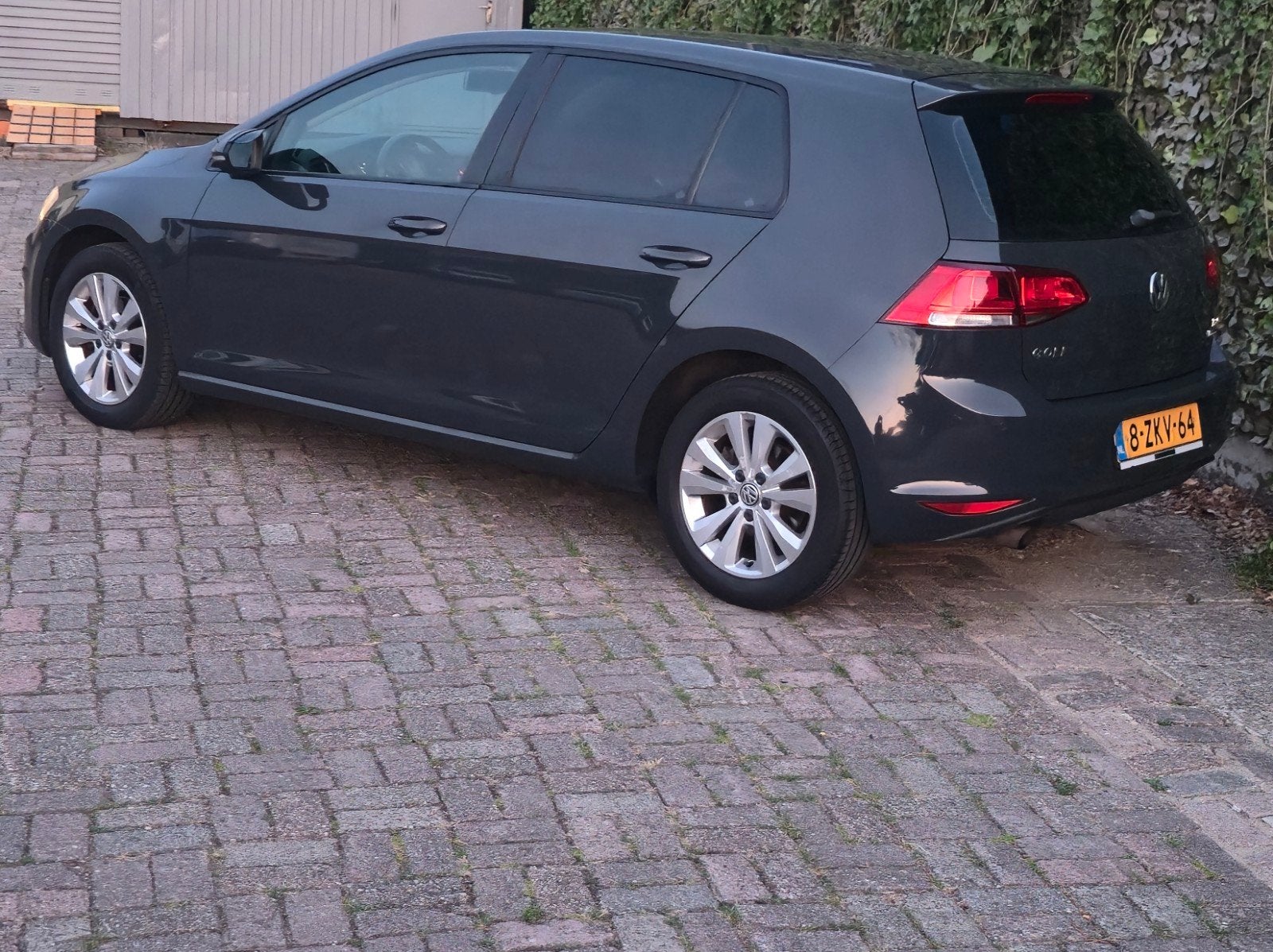 Volkswagen Golf 1.2 TSI 77KW 5D DSG urano grey 2015 ., Auto's, 4 cilinders, 620 kg, Origineel Nederlands, 1151 kg