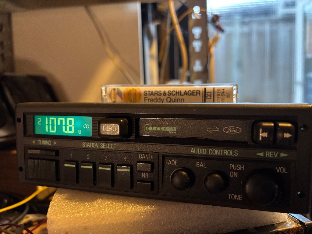 Ford 2000 Sound (FD2004) stereo radio-cass. Loopt af 5-7-26, Ophalen, Gebruikt
