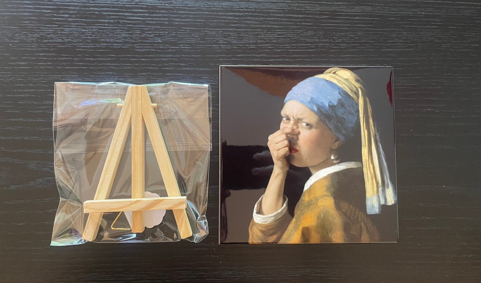2x meisje met de neus dicht met los haakje en ezel Marieken, Ophalen of Verzenden