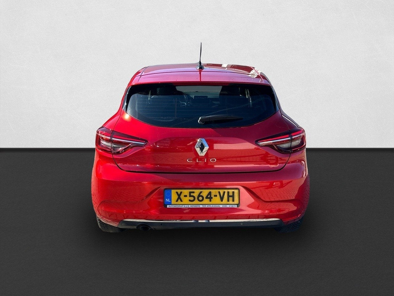 Renault Clio 1.0 TCe Intens CAMERA / NAVI / CLIMATE / PDC /, Voorwielaandrijving, Gebruikt, Euro 6, 49 €/maand