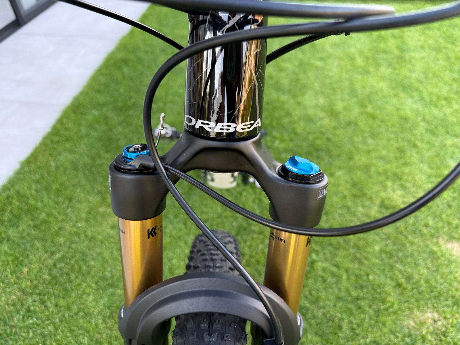 Foto 6 van Orbea Oiz M-Pro Full Carbon Mountainbike - Zo goed als nieuw