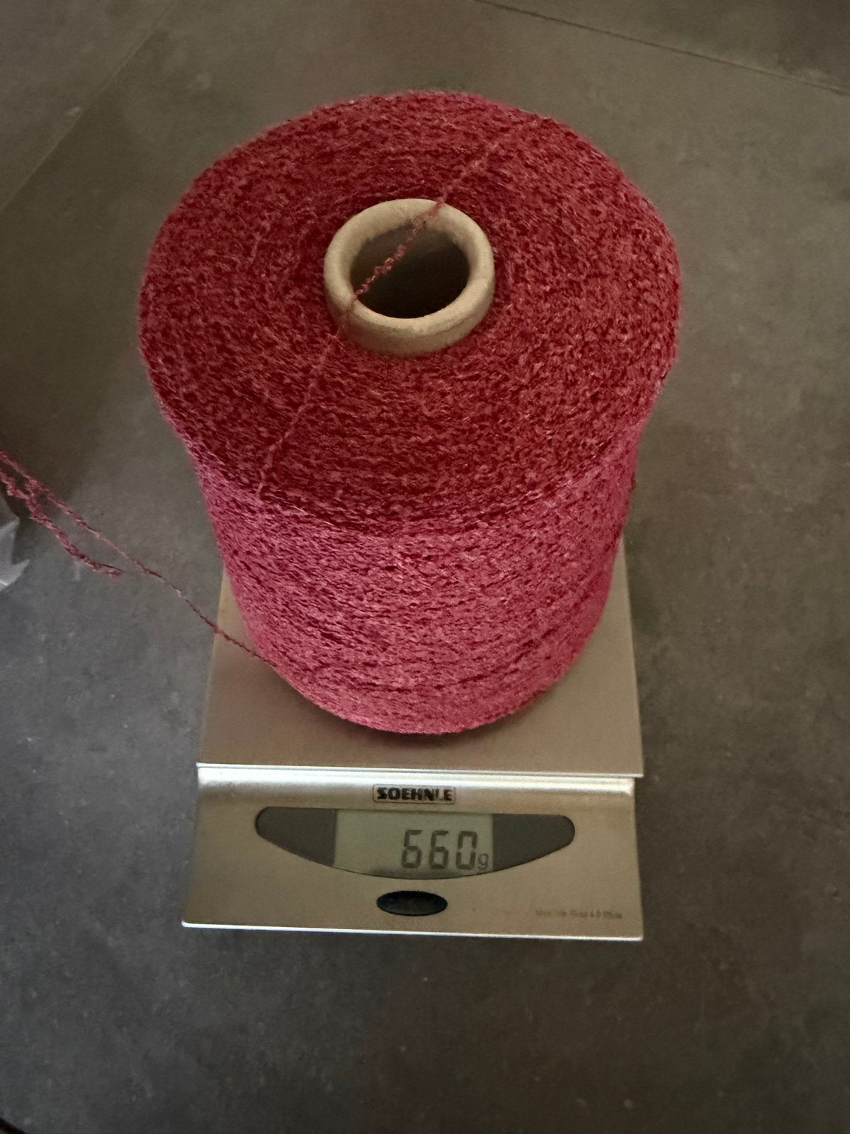 Garen op spoel en bollen - 924 gram - Rood/Roze, Ophalen of Verzenden, Gebruikt, Breien of Haken, Wol of Garen