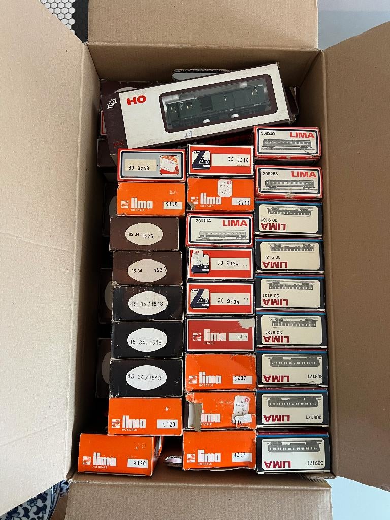 Piko en Lima trein collectie H0, Ophalen, Treinset, Gelijkstroom, Zo goed als nieuw