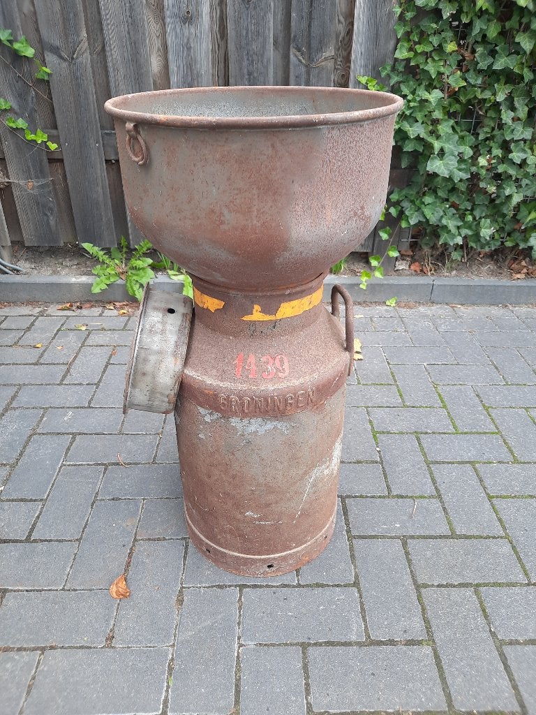 Melkbus Groningen 1439 + originele teems (melkzeef), Antiek en Kunst, Curiosa en Brocante, Ophalen