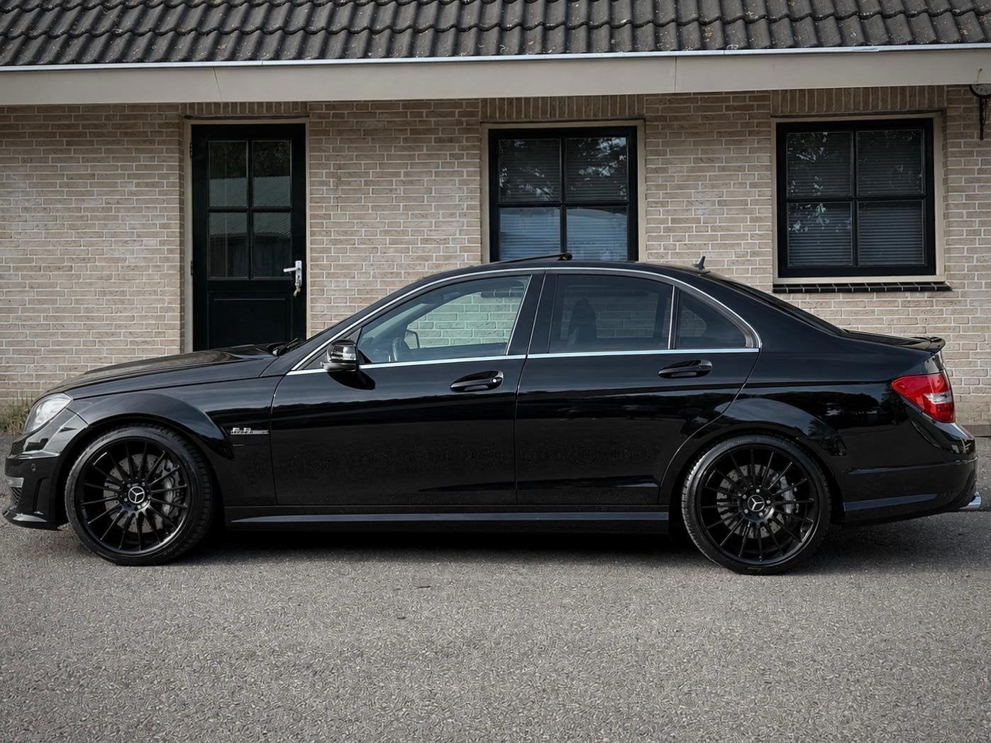 Mercedes-Benz C-klasse AMG C63 6.2 V8 FACE LIFT|FULL OPTIONS, Automaat, Achterwielaandrijving, Zwart, Leder