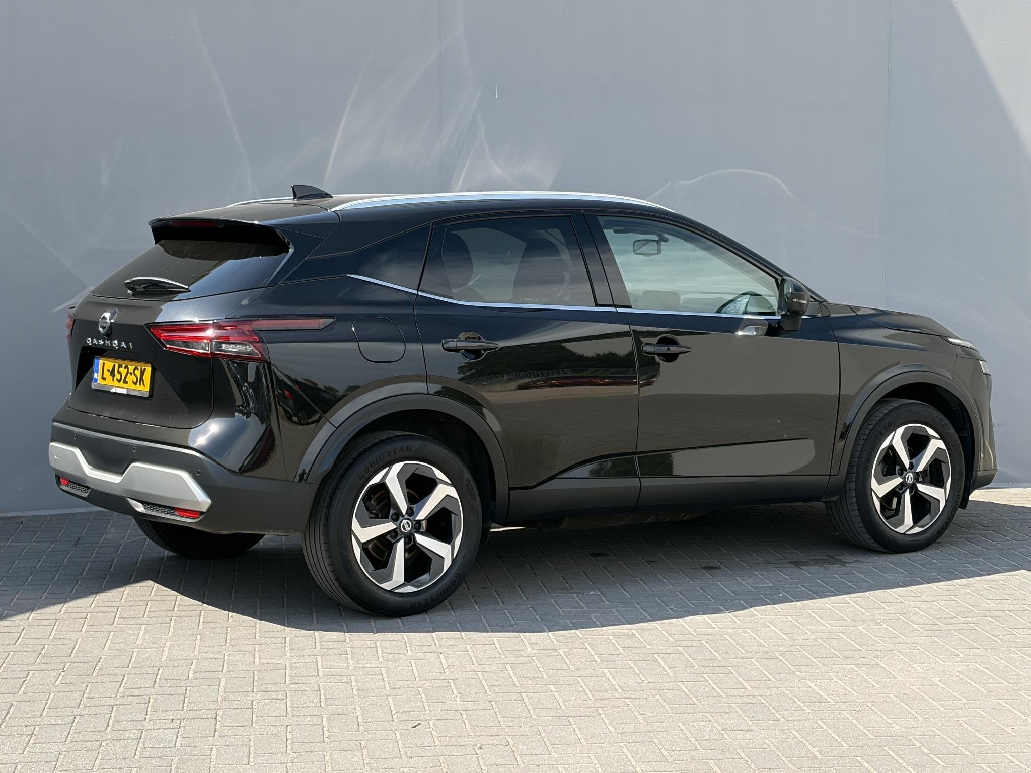 Nissan Qashqai 1.3 MHEV Premiere Edition / 360 Graden camera, Auto's, Voorwielaandrijving, 1304 kg, Stof, Gebruikt