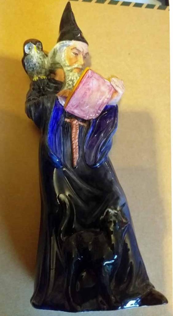 Beeld - Royal Doulton "The Wizard", Verzamelen, Ophalen of Verzenden, Zo goed als nieuw, Fantasy