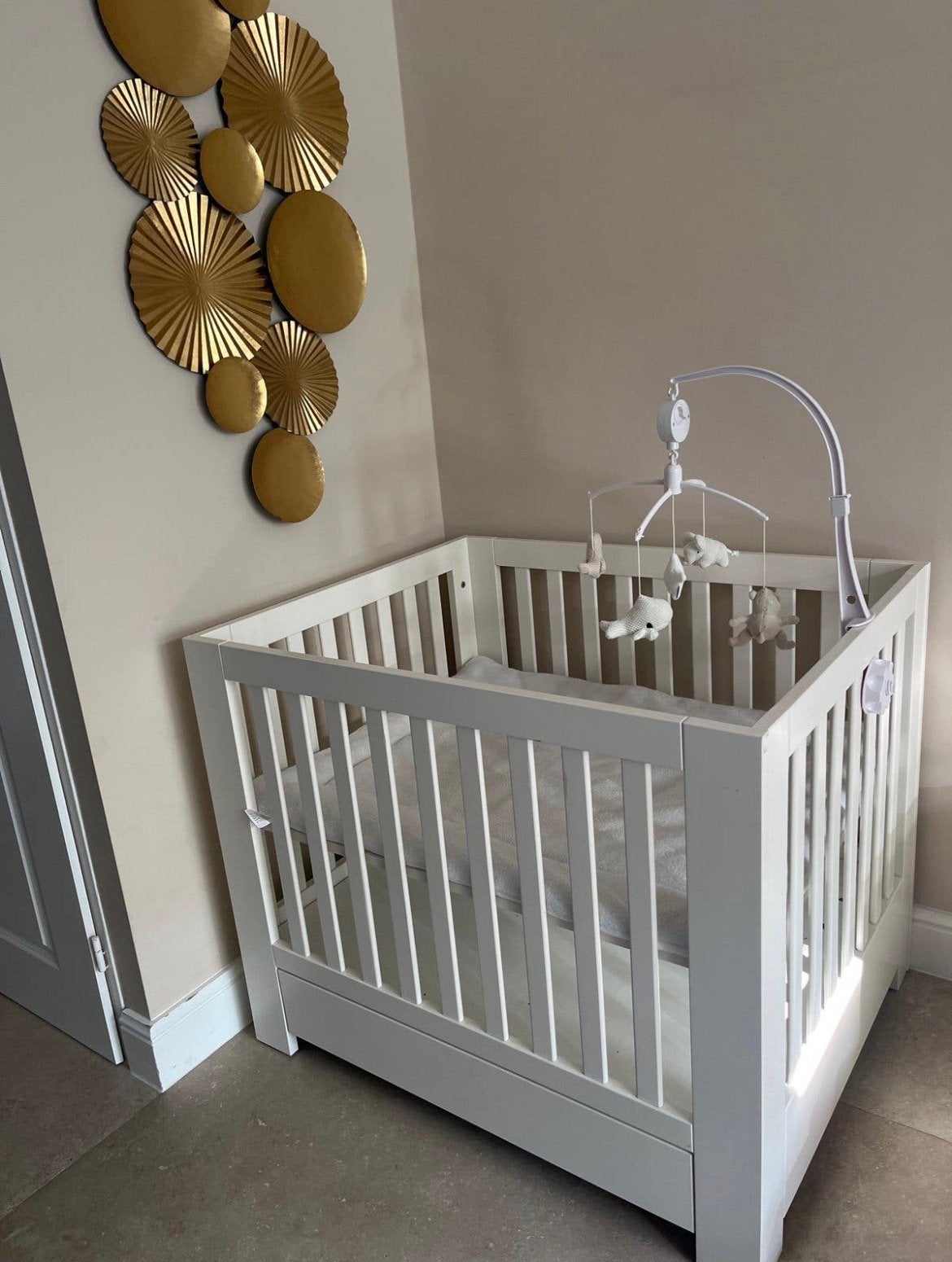 Witte Kidsmill box, Kinderen en Baby's, Ophalen of Verzenden, Zo goed als nieuw, In hoogte verstelbaar