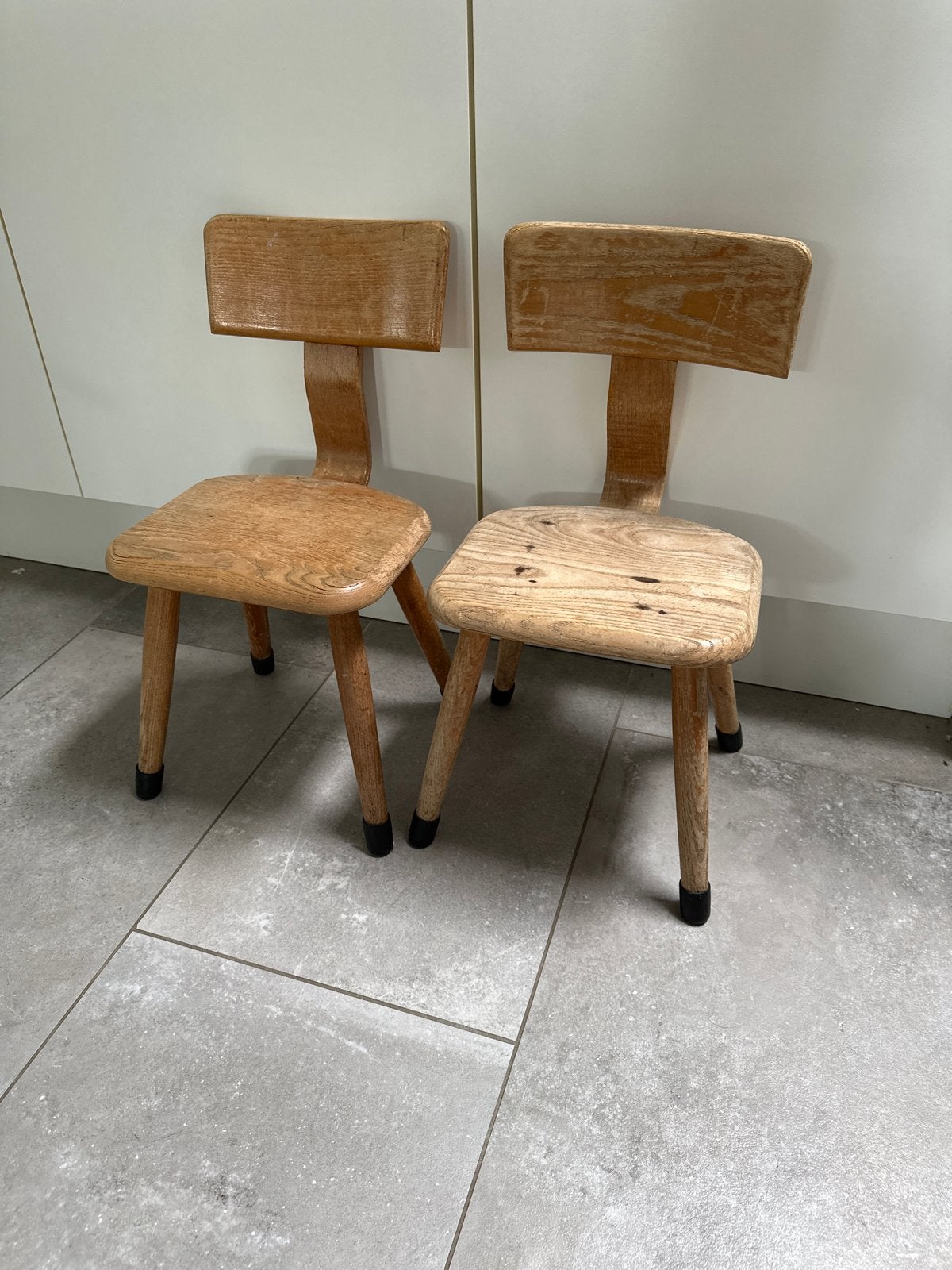 Twee vintage kleuterstoeltjes - Originele kleuterschool, Ophalen of Verzenden