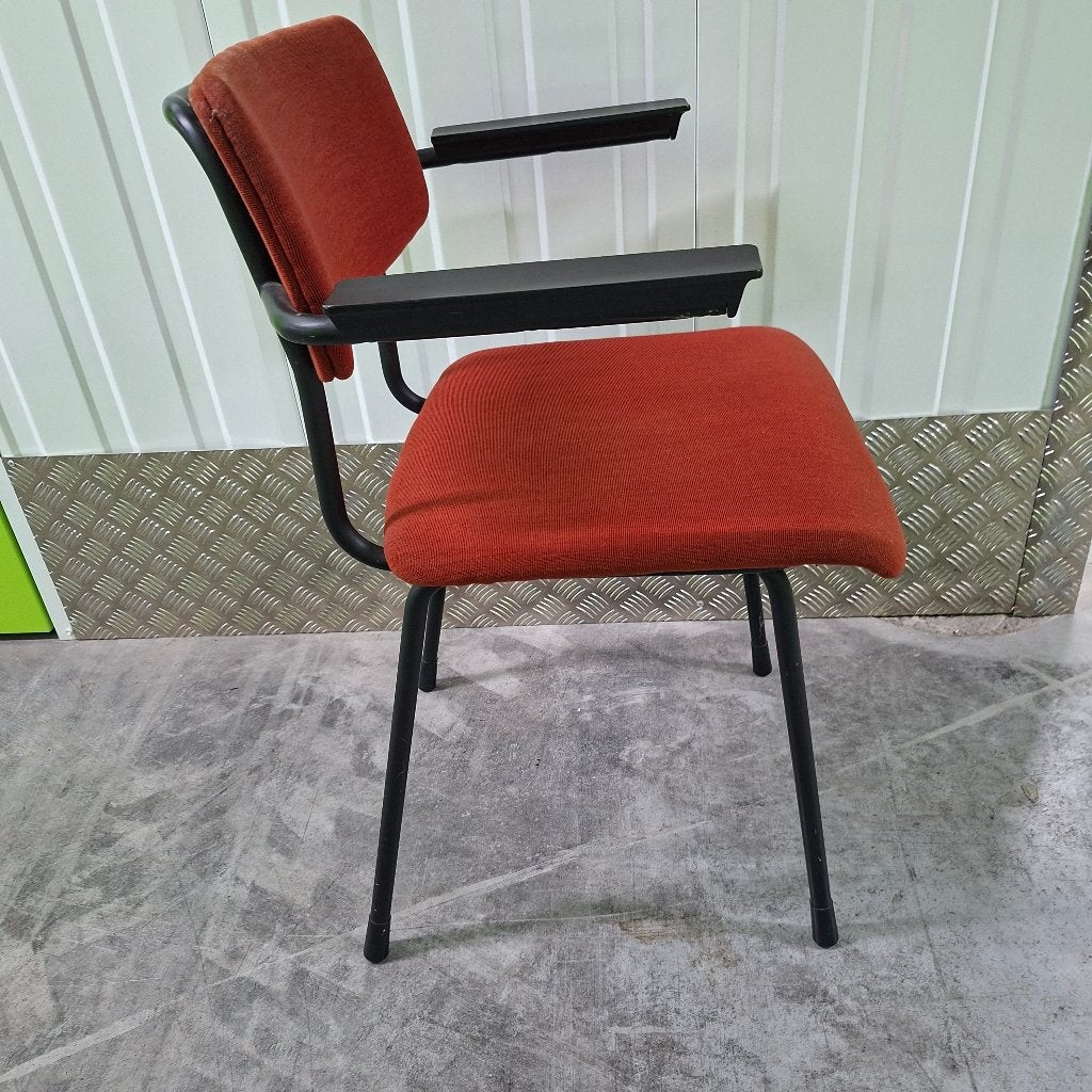 2x Gispen 1235 stoel rood zwart industrieel Dutch design, Gebruikt, Ophalen of Verzenden, Bureaustoel, Rood