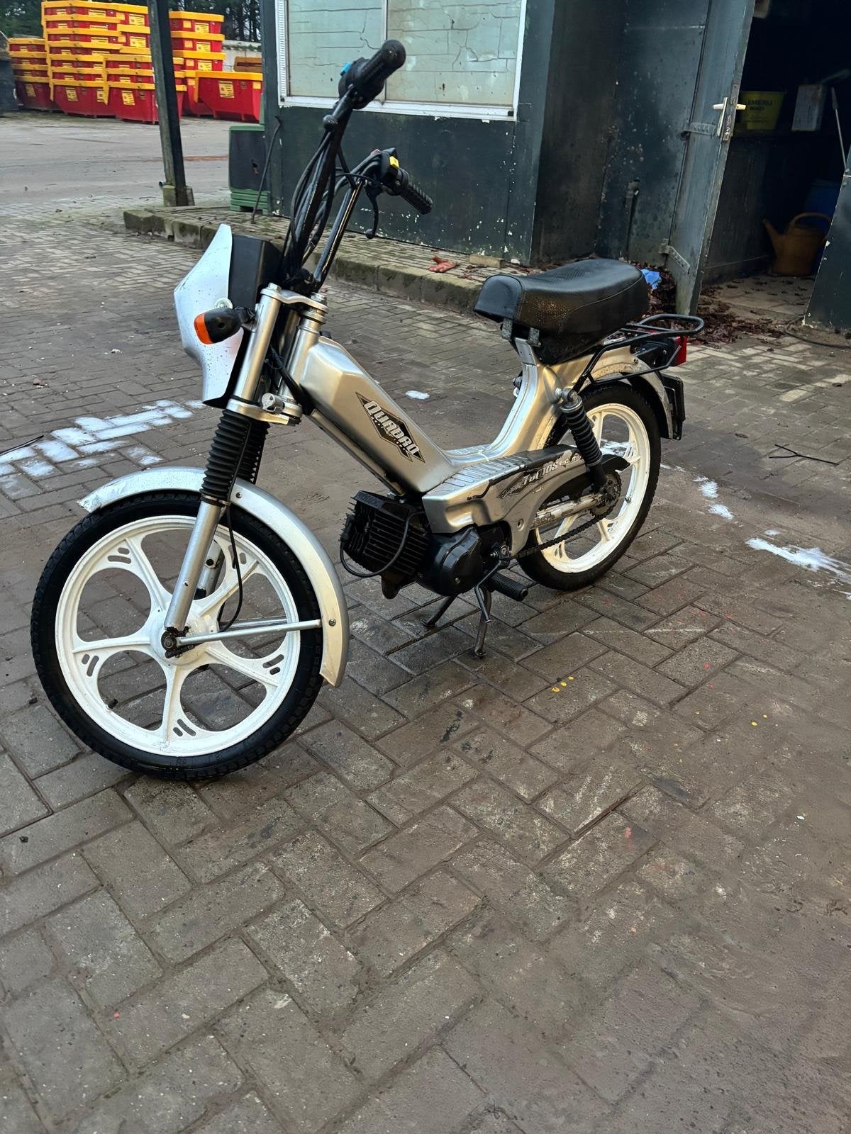 Tomos Quadro snorfiets - Goed onderhouden, Fietsen en Brommers, Snorfietsen en Snorscooters, Ophalen, Gebruikt, Tomos, Benzine