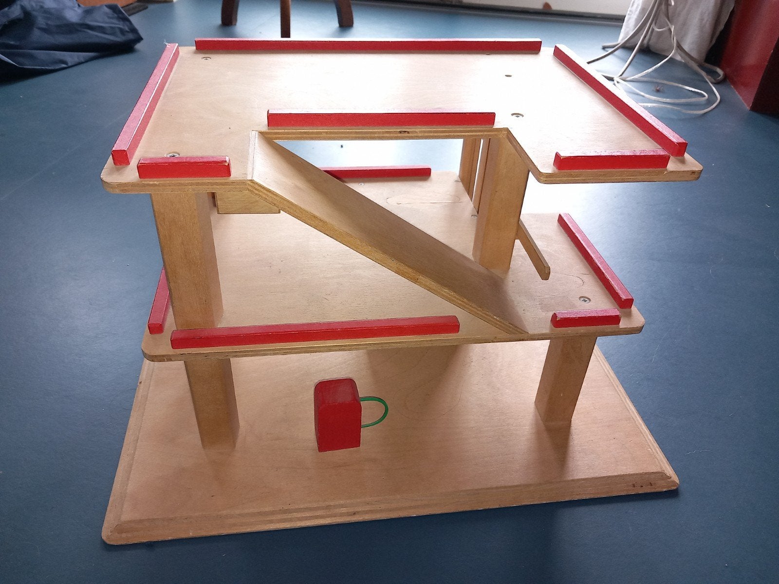 Houten garage met lift, Ophalen, Gebruikt, Overige typen