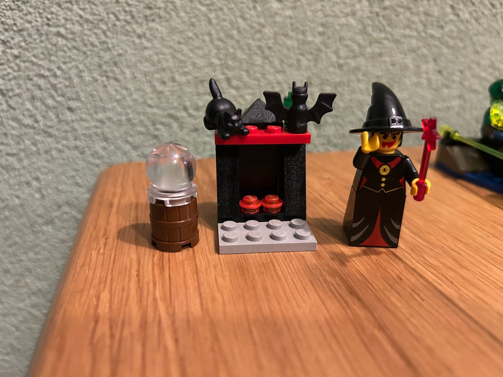 Lego  2872 witch and fireplace. Castle fright knights, Ophalen, Zo goed als nieuw