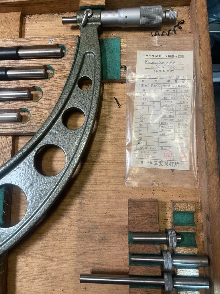 Mitutoyo Micrometer 300-400mm met kist, Doe-het-zelf en Verbouw, Gereedschap | Handgereedschap, Ophalen of Verzenden, Gebruikt