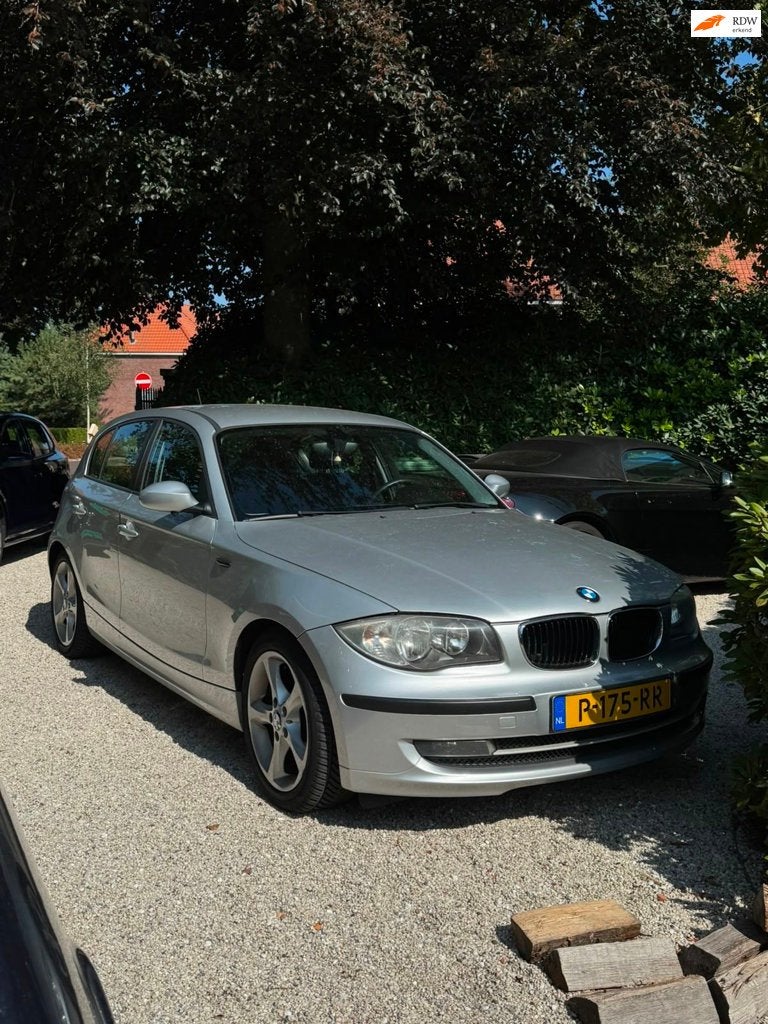 BMW 1-serie 116i nieuw apk/carplay/airco, Auto's, 1-Serie, Gebruikt, 1599 cc, 4 cilinders