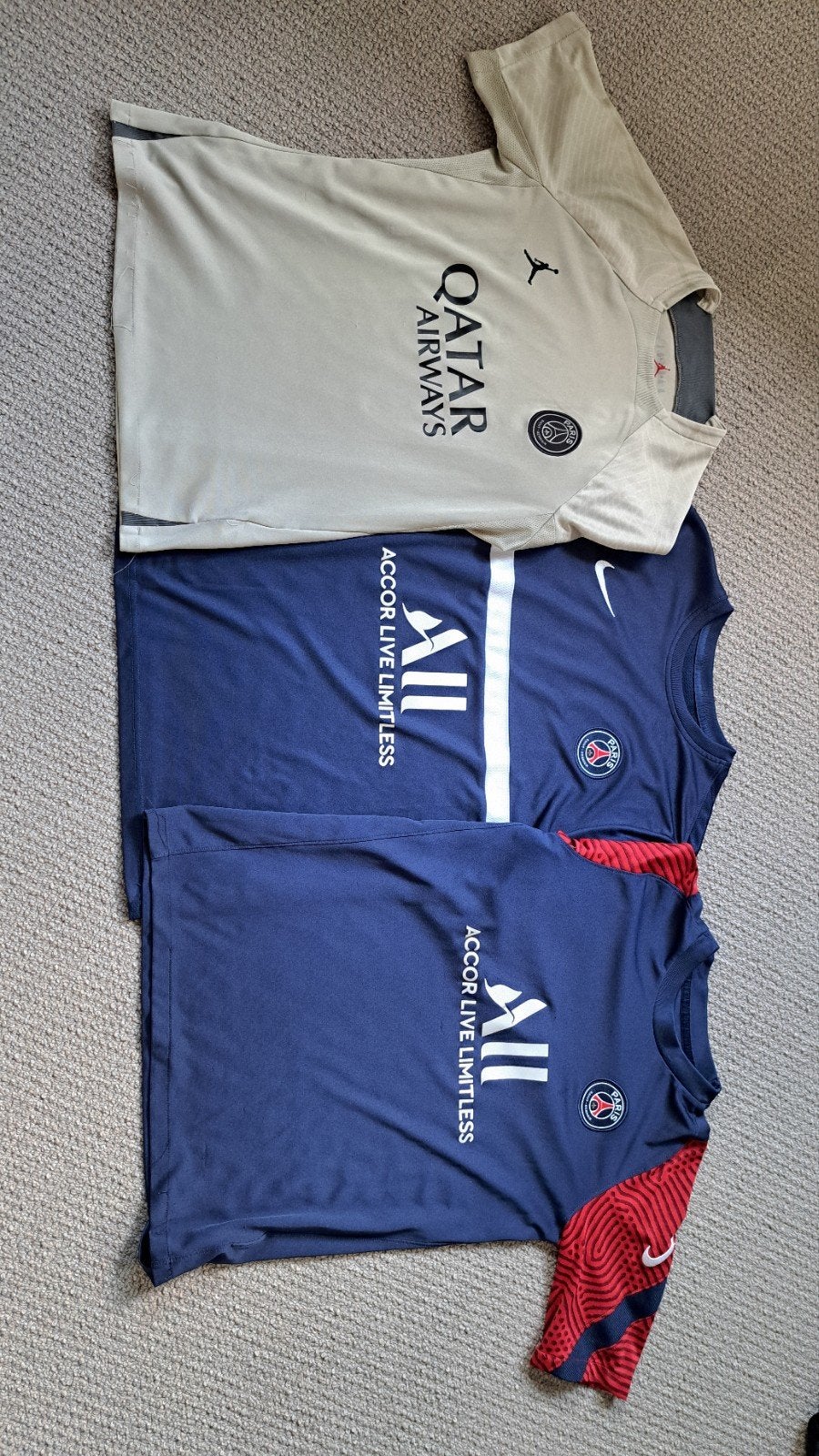 3 PSG voetbalshirts voor kinderen - Maat XL, Ophalen of Verzenden, Gebruikt