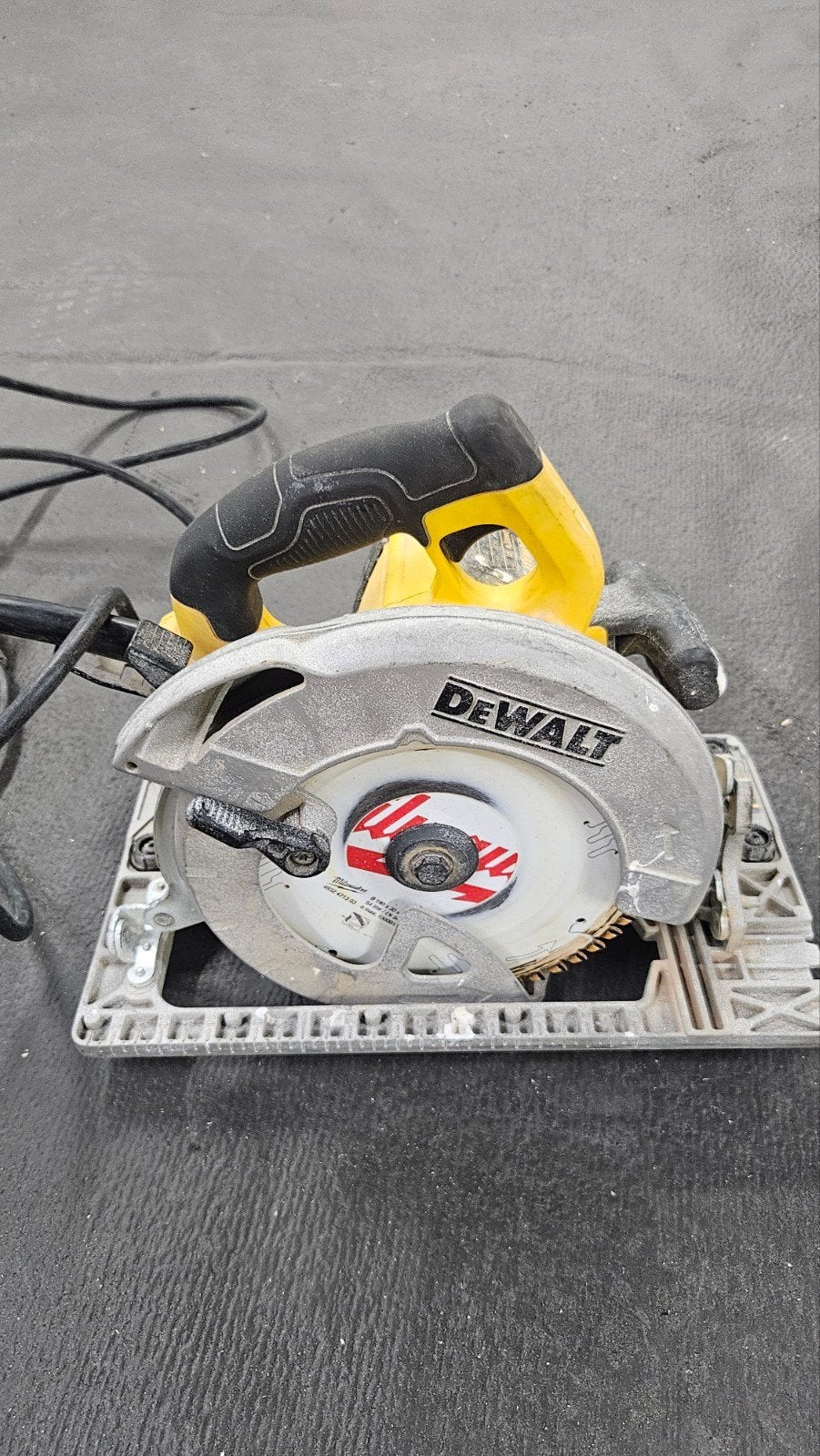 DeWalt DWE376 Cirkelzaag - Krachtig en Betrouwbaar