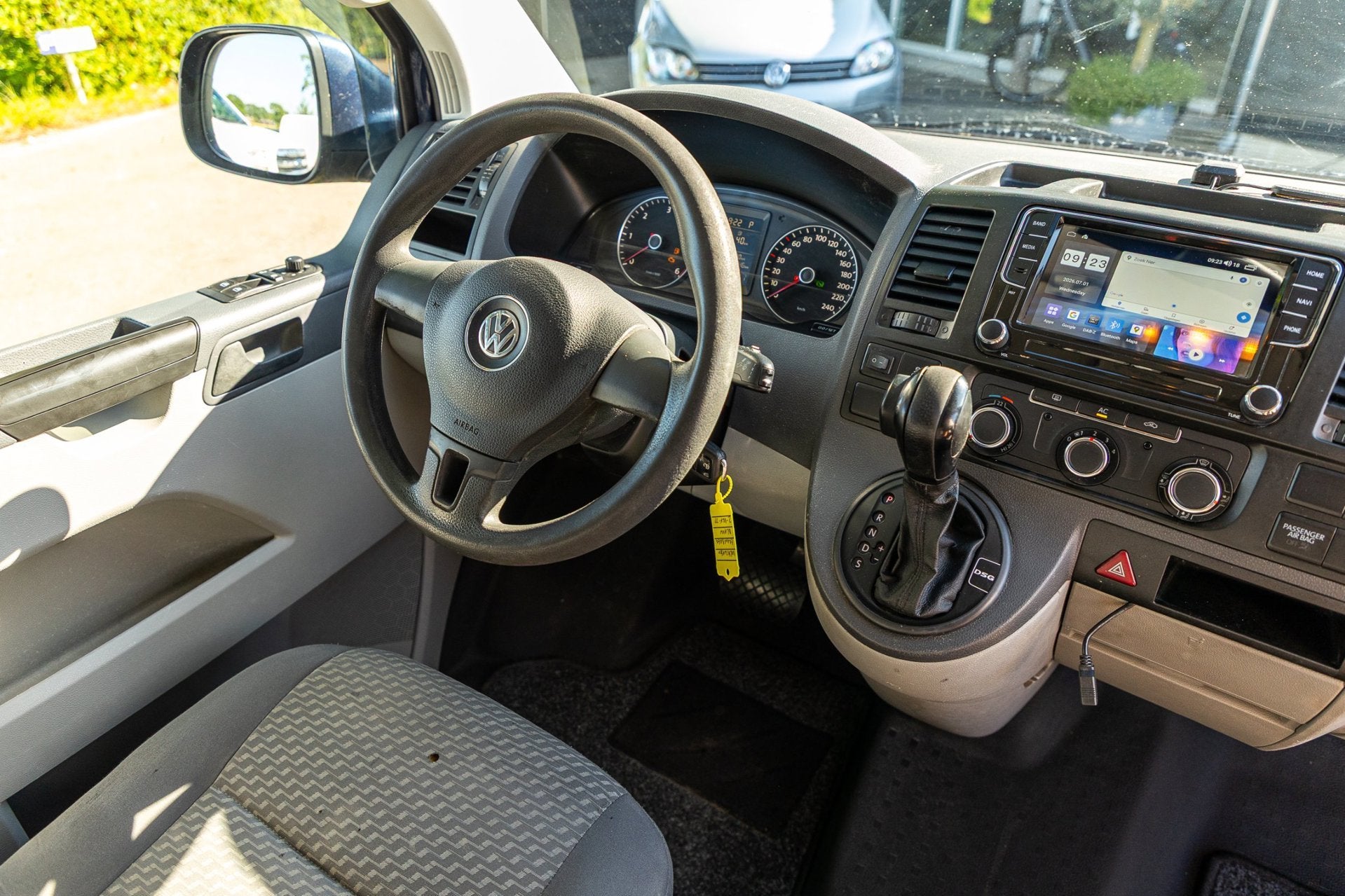 Volkswagen Transporter 2.0 TDI L1H1 I Automaat I Betimmering, Euro 5, Gebruikt, 1829 kg, 4 cilinders