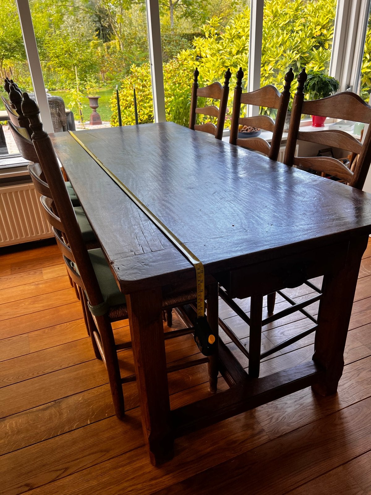 Antieke Eikenhouten Eettafel met 6 Knopstoelen, Antiek en Kunst, Ophalen