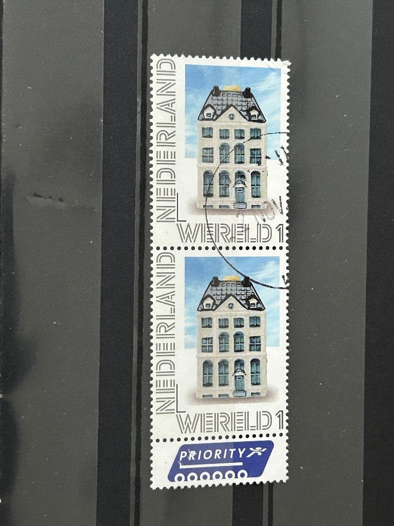Nederland 2012. KLM huisjes. Wereld. 1 met tab., Postzegels en Munten, Postzegels | Nederland, Ophalen of Verzenden, Na 1940, Gestempeld