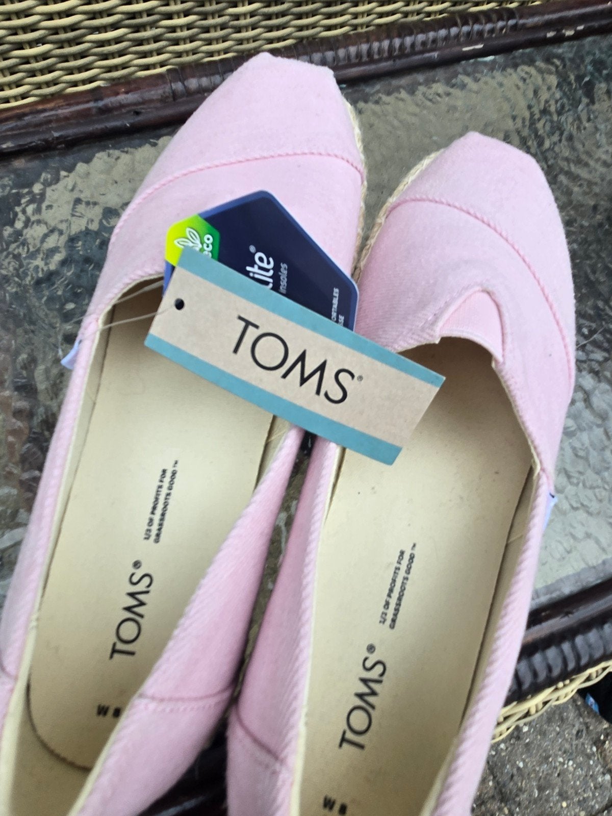 TOMS dames instappers, NIEUW!!!, Kleding | Dames, Schoenen, Ophalen of Verzenden, Nieuw, Roze, Instappers