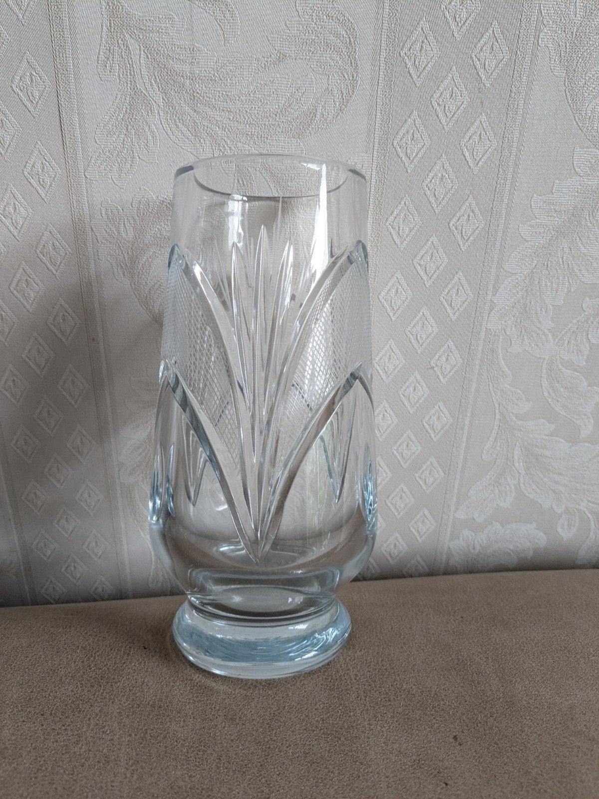 Kristallen vaas met geslepen decoratie, Ophalen of Verzenden