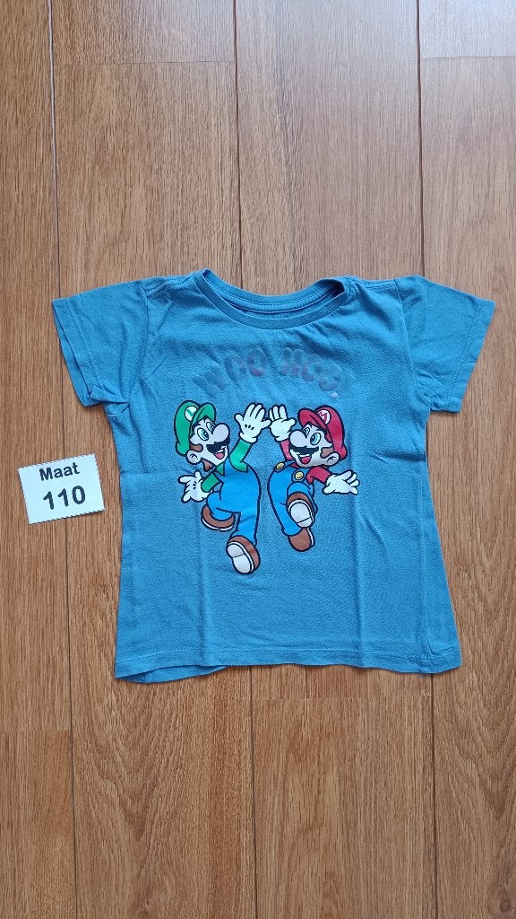 Super Mario Bros t-shirt met korte mouwen maat 110, Ophalen of Verzenden, Gebruikt, Jongen of Meisje, Shirt of Longsleeve