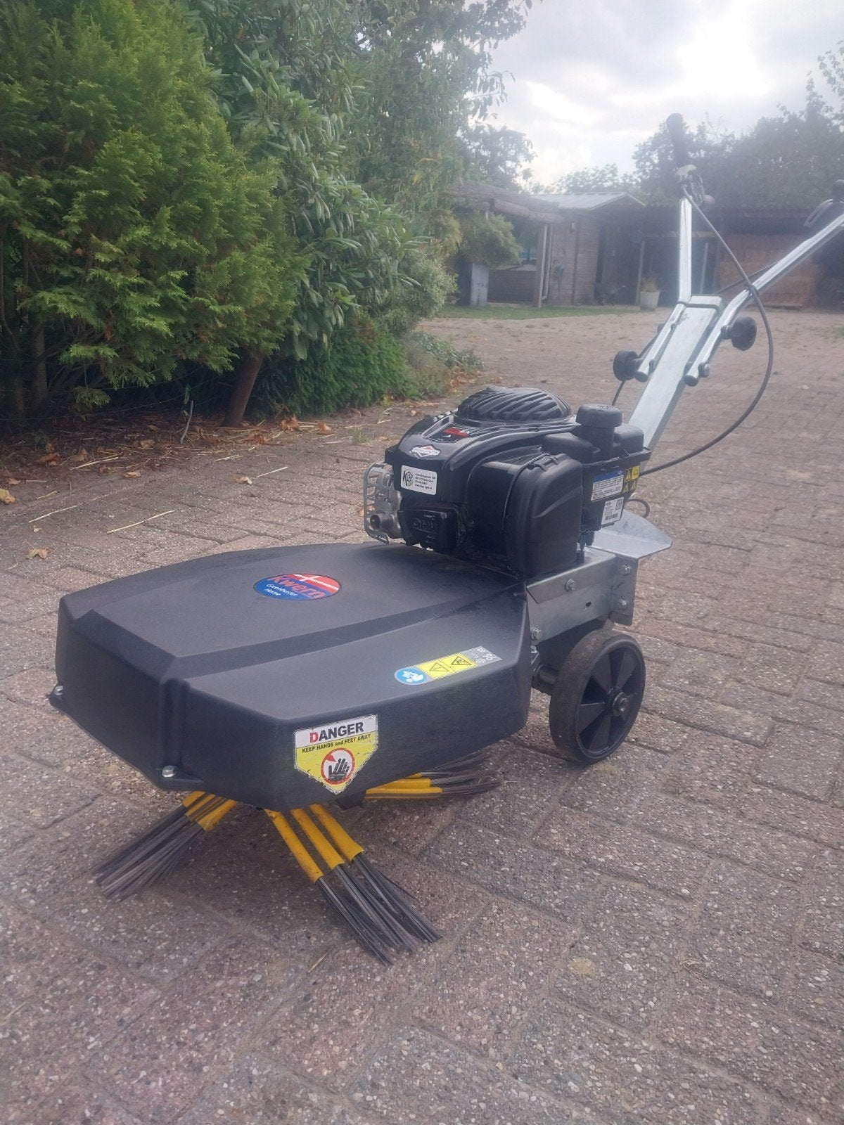 Kwern Greenbuster Home 550 onkruidborstel Briggs & Stratt, Ophalen, Zo goed als nieuw, Kvern