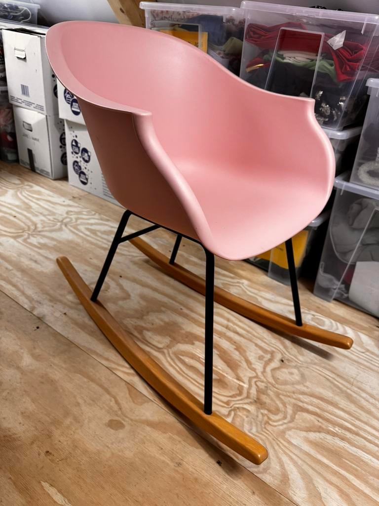 Roze schommelstoel, Huis en Inrichting, Stoelen, Zo goed als nieuw, Ophalen