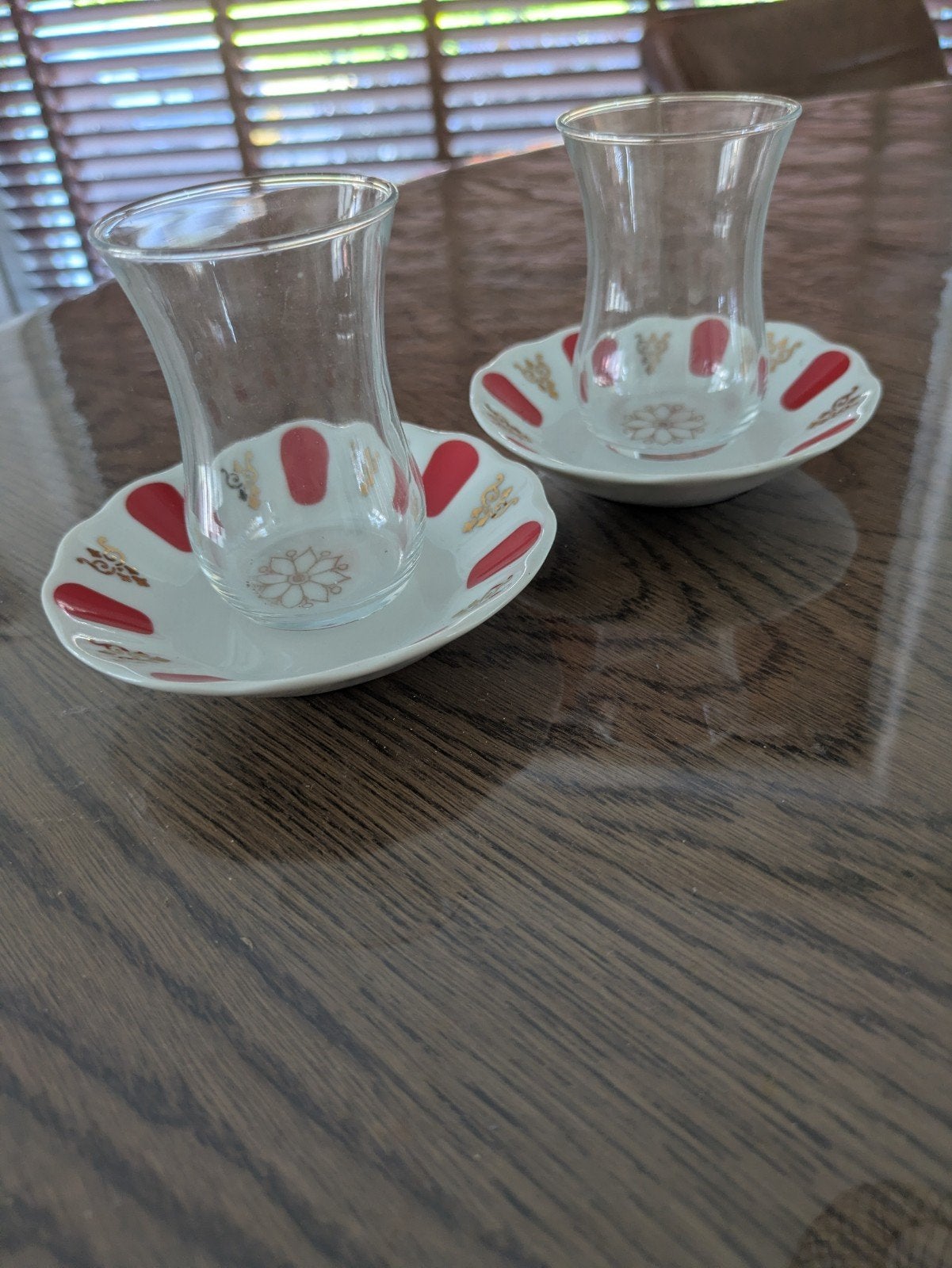Set van 2 Turkse theeglazen met schoteltjes, Ophalen, Glas of Glazen, Nieuw, Glas