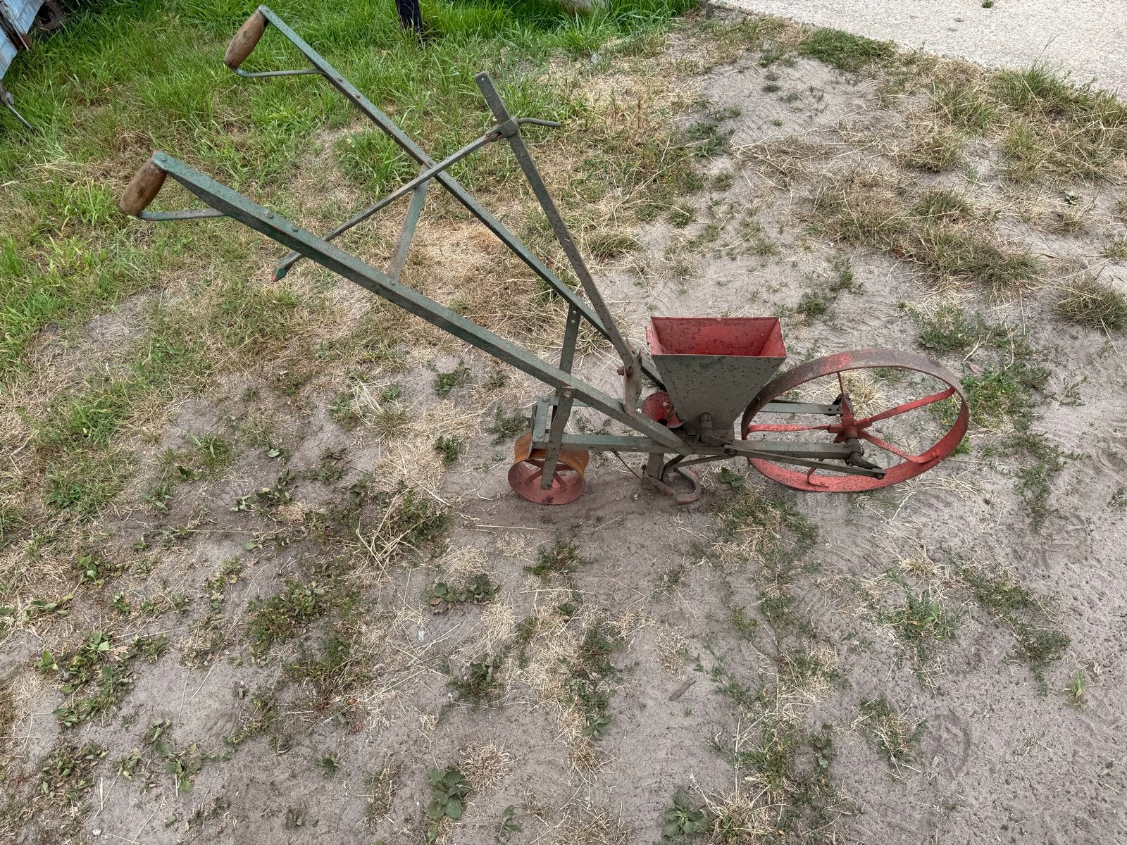 Antieke Handzaaier - Decoratief Tuinstuk, Antiek en Kunst, Ophalen