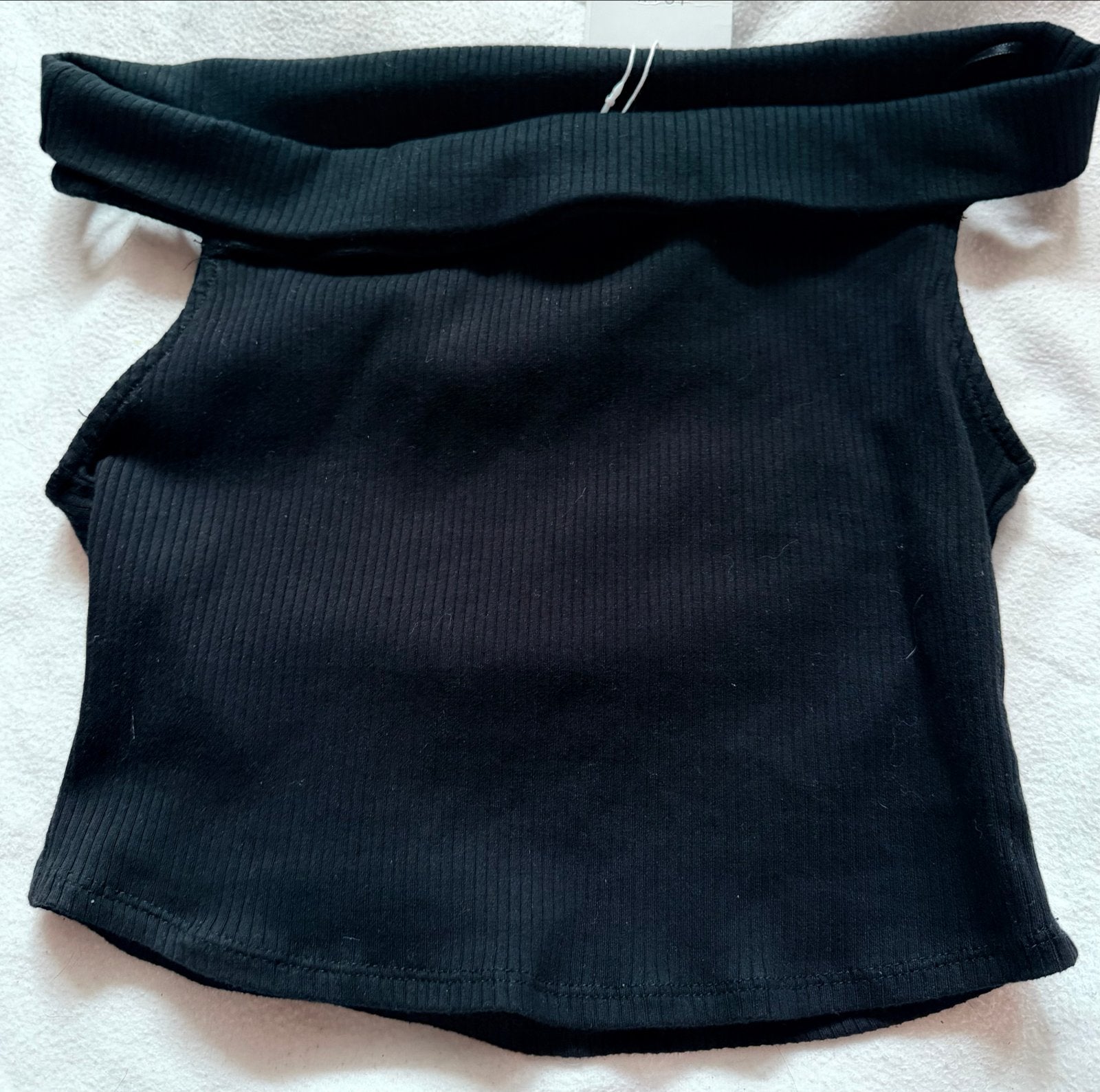 Gloednieuwe Zwarte Ribgebreide Off-Shoulder Top - Zara, Zwart, Nieuw, Ophalen of Verzenden, Maat 36 (S)
