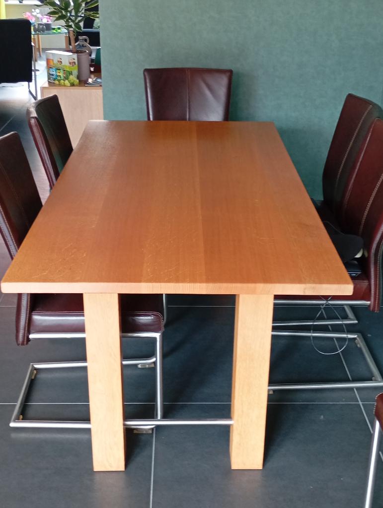 In goede staat eiken eettafel en 6 leren stoelen, Eikenhout, Zo goed als nieuw, Vijf personen of meer, 150 tot 200 cm