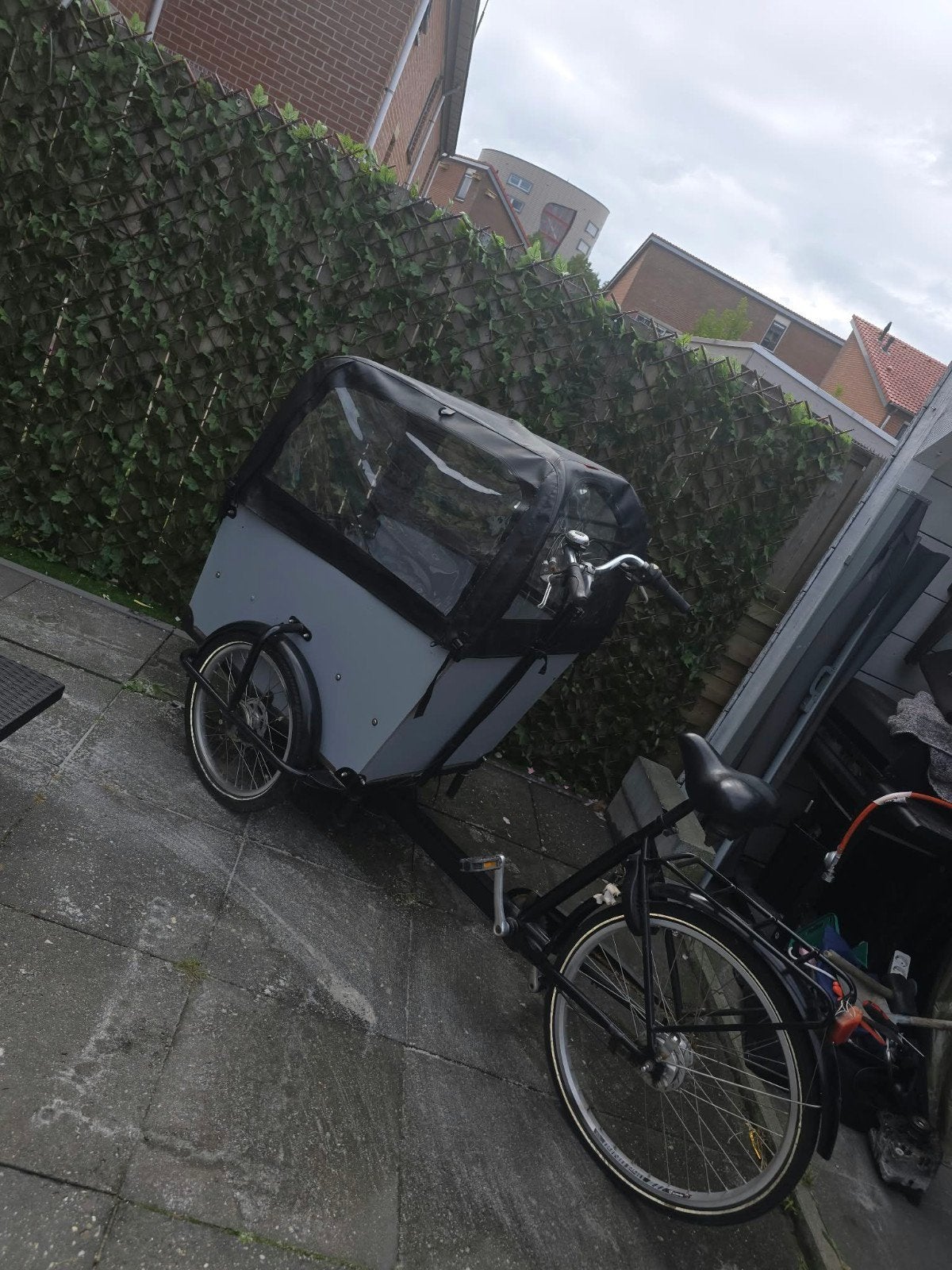 Stevige Bakfiets met Huif - Ideaal voor Kinderen en Goederen, Fietsen en Brommers, Fietsen | Bakfietsen, Ophalen, Gebruikt, 4 kinderen of meer