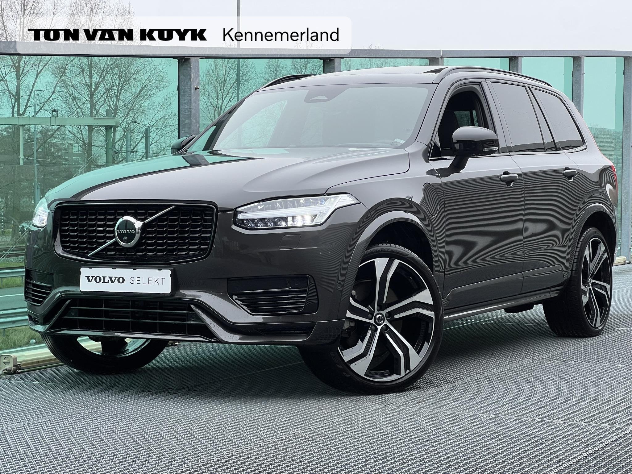Volvo XC90 2.0 T8 Plug-in hybrid AWD Ultra Dark PHEV Automaa, Gebruikt, 4 cilinders, Plug-in hybride, Vierwielaandrijving