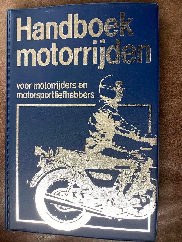 Handboek motorrijden voor motorrijders en motorsportliefhebb, Boeken, Ophalen of Verzenden, Gelezen, Algemeen