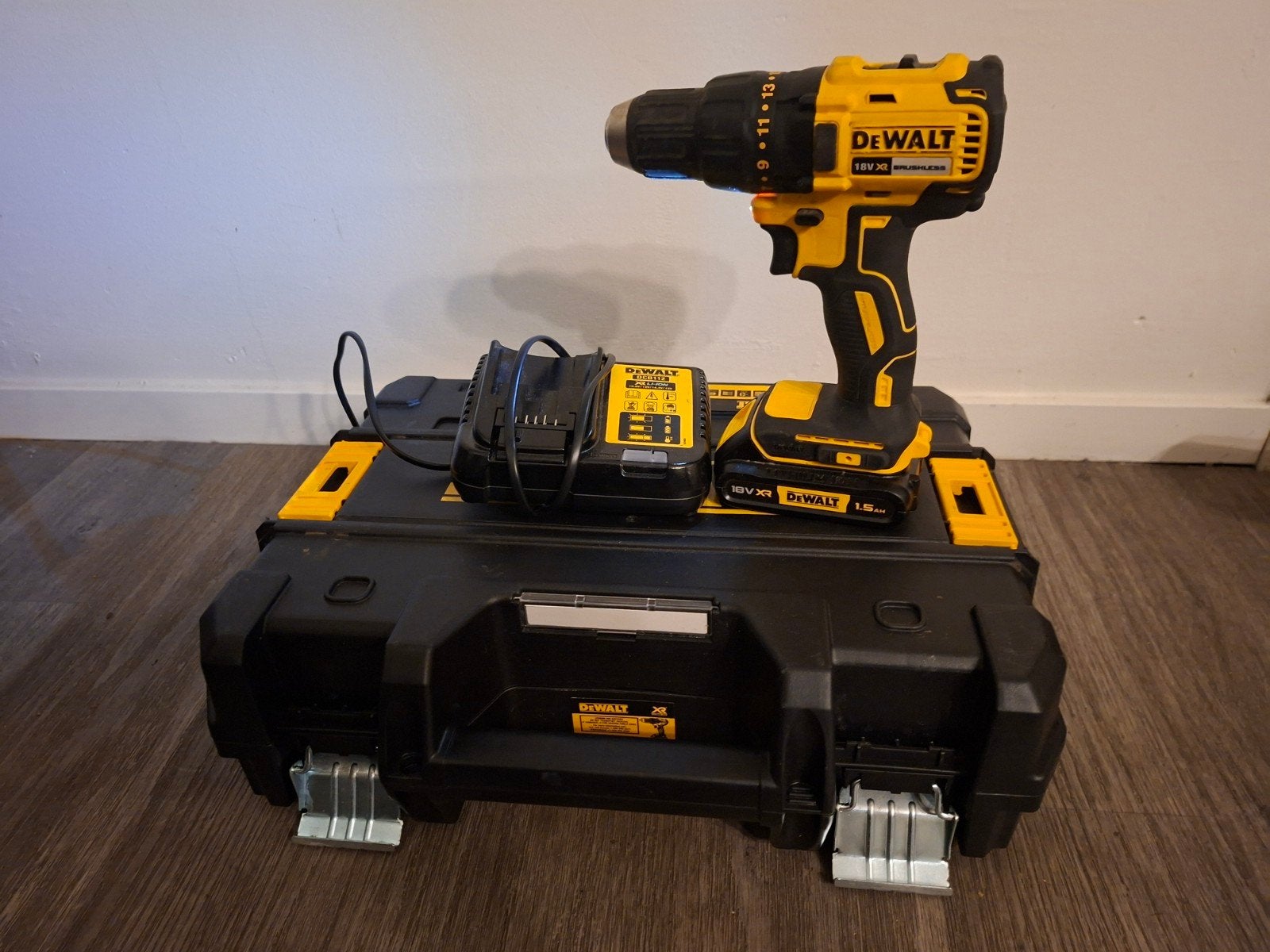 DeWalt 18V XR Accu Boor-/Schroefmachine met Koffer + 2accu's, Ophalen