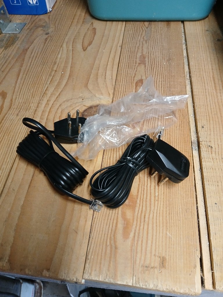 18 nieuwe telefoonkabels van 5 meter. Zie adv/foto,s, Telecommunicatie, Vaste telefoons | Niet Draadloos, Ophalen of Verzenden