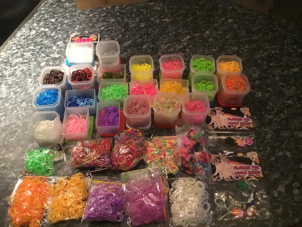 Nieuw heel veel looms,boekje en bedels( zie omschrijving), Ophalen, Nieuw, Knutselen