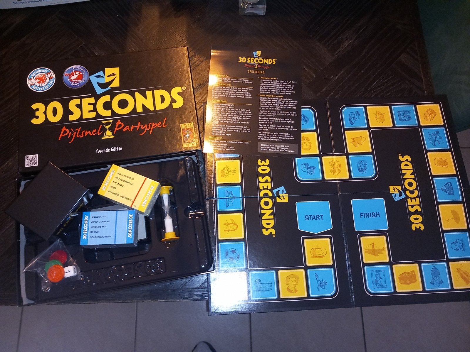 30 Seconds Partyspel - Tweede Editie, Vijf spelers of meer, Info@999games.nl, Zo goed als nieuw, Postbus 123, 6710 AC Ede, Nederland