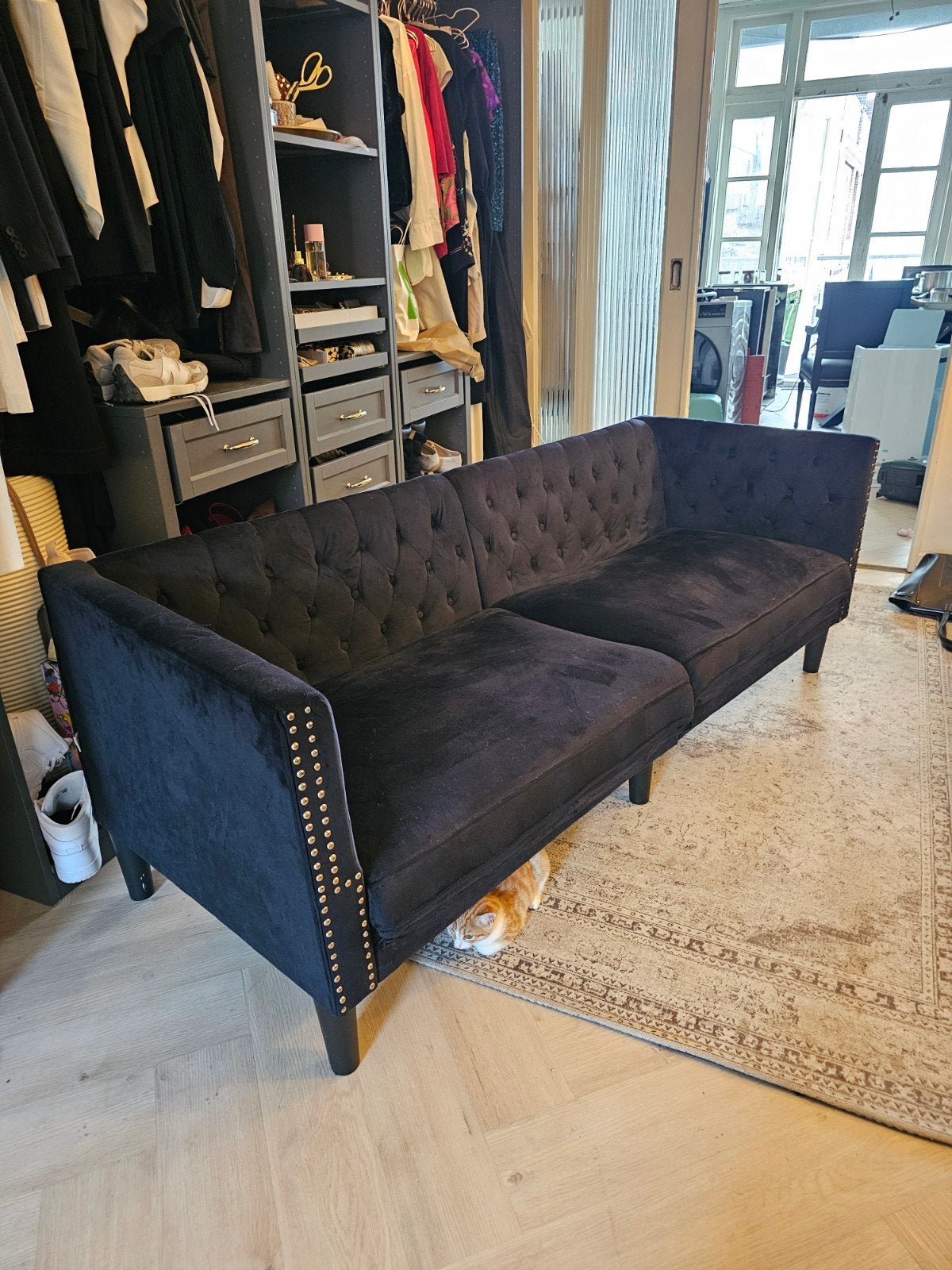Zwarte bank chesterfield style, 150 tot 200 cm, 75 tot 100 cm, Ophalen of Verzenden, Zo goed als nieuw