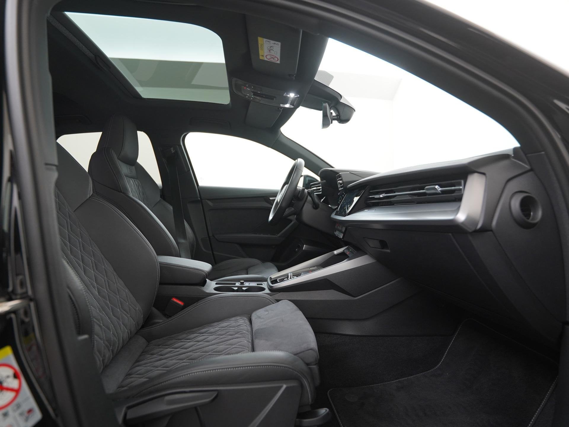 Audi A3 Sportback 45 TFSI S Line | Panoramadak | Bang & Oluf, Auto's, Gebruikt, 4 cilinders, Zwart, Hybride Elektrisch/Benzine