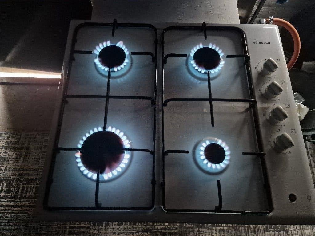 TE koop kookplaat BOSCH vrijstaande op butaan propaan lpg, Verzenden, 4 kookzones, Zo goed als nieuw, Gas