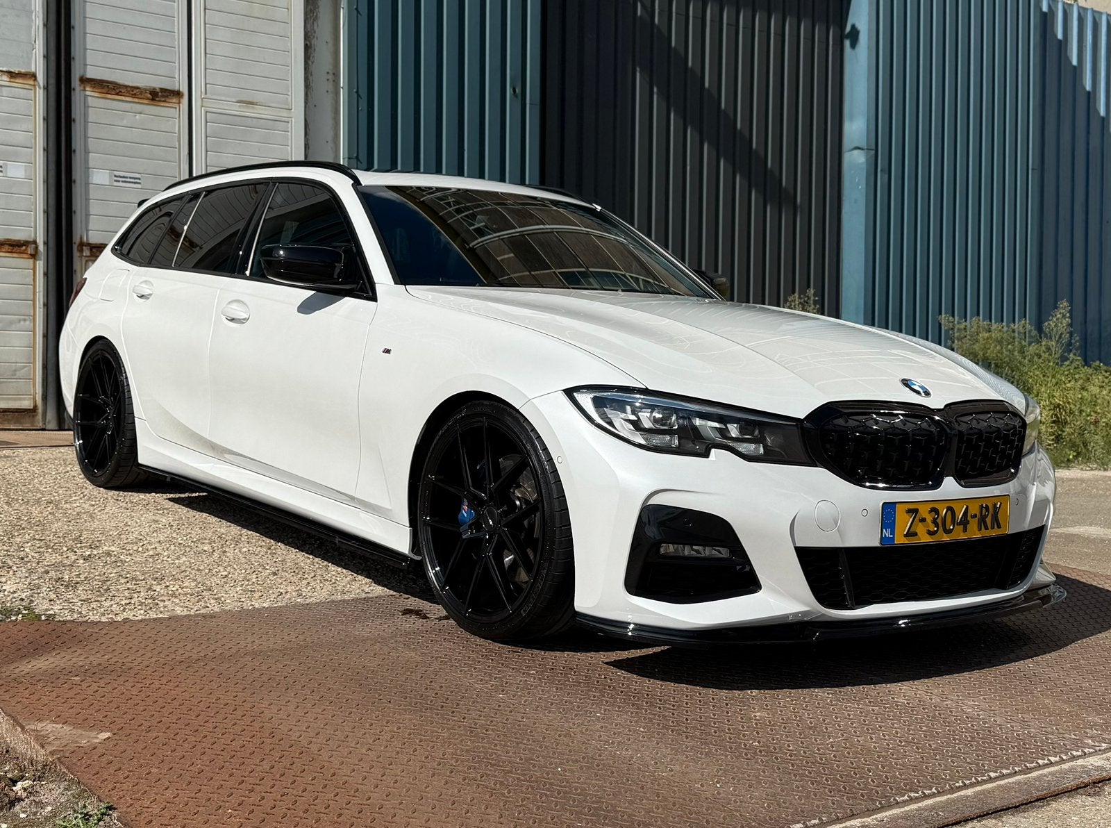 330e Touring M Sport Panorama Ha/Ka Rieger Remus Veemann 20”, Automaat, 1998 cc, Achterwielaandrijving, Plug-in hybride