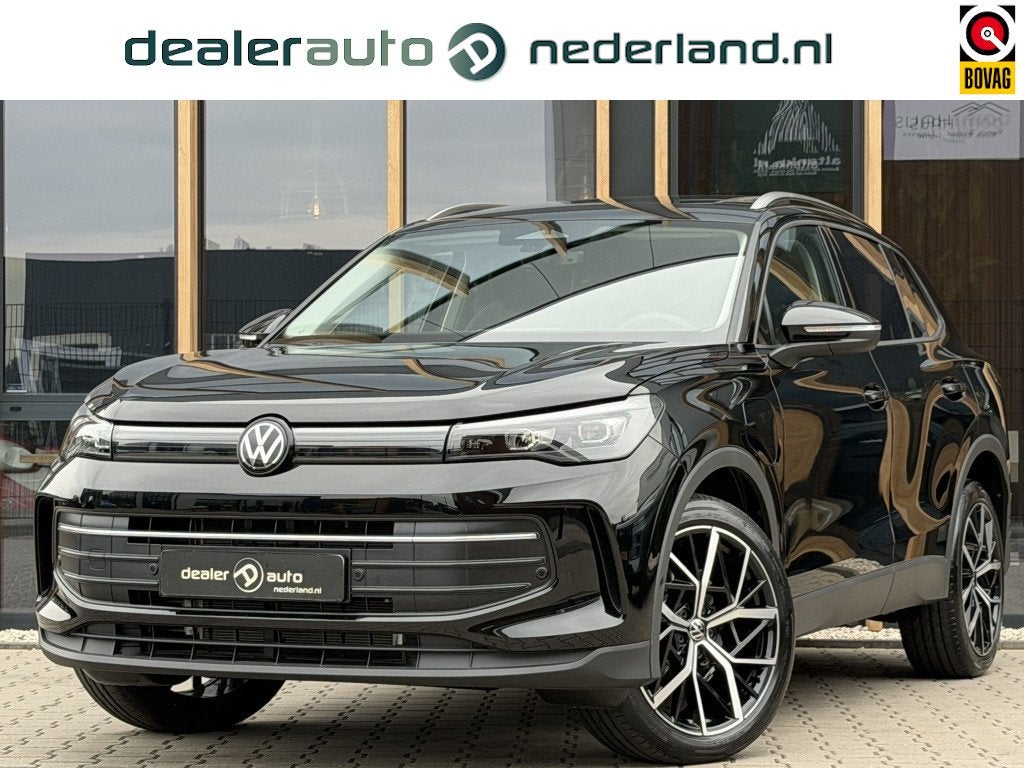 Volkswagen Tiguan Life 1.5 TSI PHEV DSG 204 Pk | Pano | Trek, Automaat, Dealer onderhouden, Stof, 4 cilinders