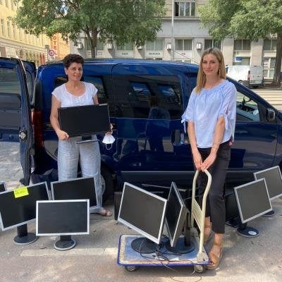 Gezocht gratis oude Laptop of PC, Computers en Software, Desktop Pc's, Onbekend, Ophalen
