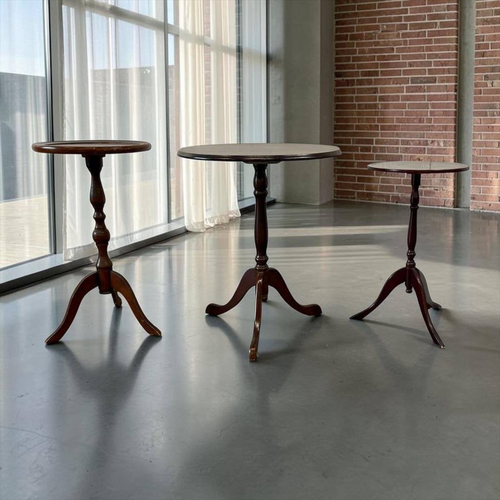 Vintage ronde houten bijzettafel / sidetable / staander, Ophalen