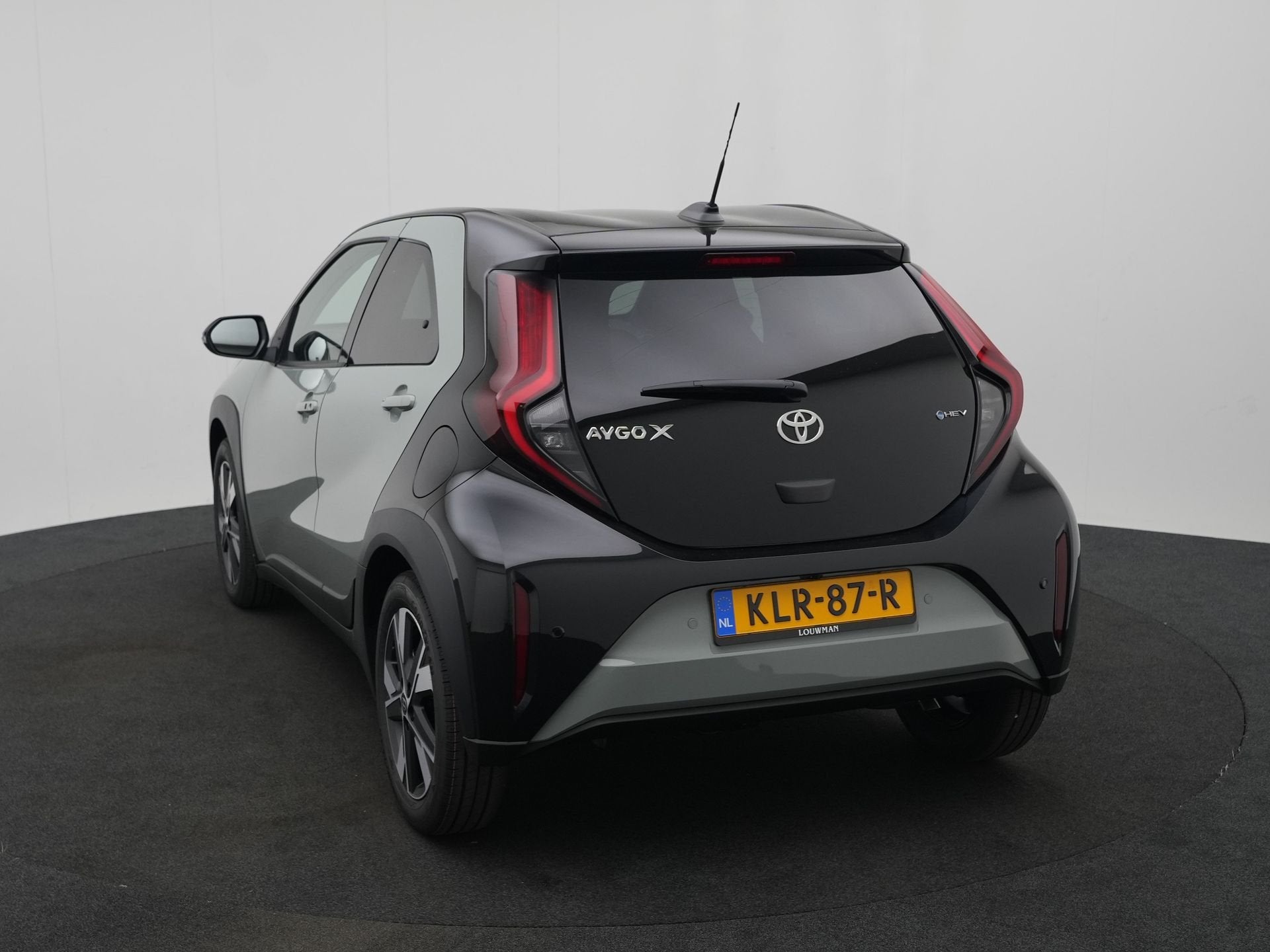 Toyota Aygo X Hybrid 115 pulse | Easy Pack | (bj 2026), Auto's, Stof, 4 stoelen, 116 pk, 26 km/l