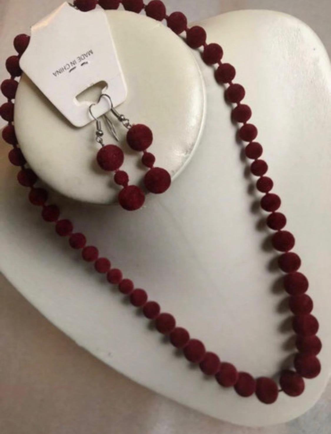 Set van 3 - ketting / oorhangers - diverse 3 € per set, Ophalen of Verzenden, Zo goed als nieuw, Overige kleuren, Overige materialen