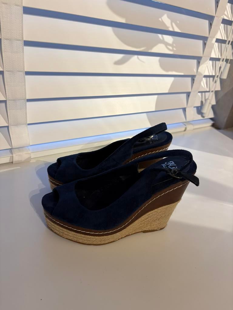Sleehak blauw, Blauw, Ophalen of Verzenden, Schoenen met hoge hakken, Gedragen